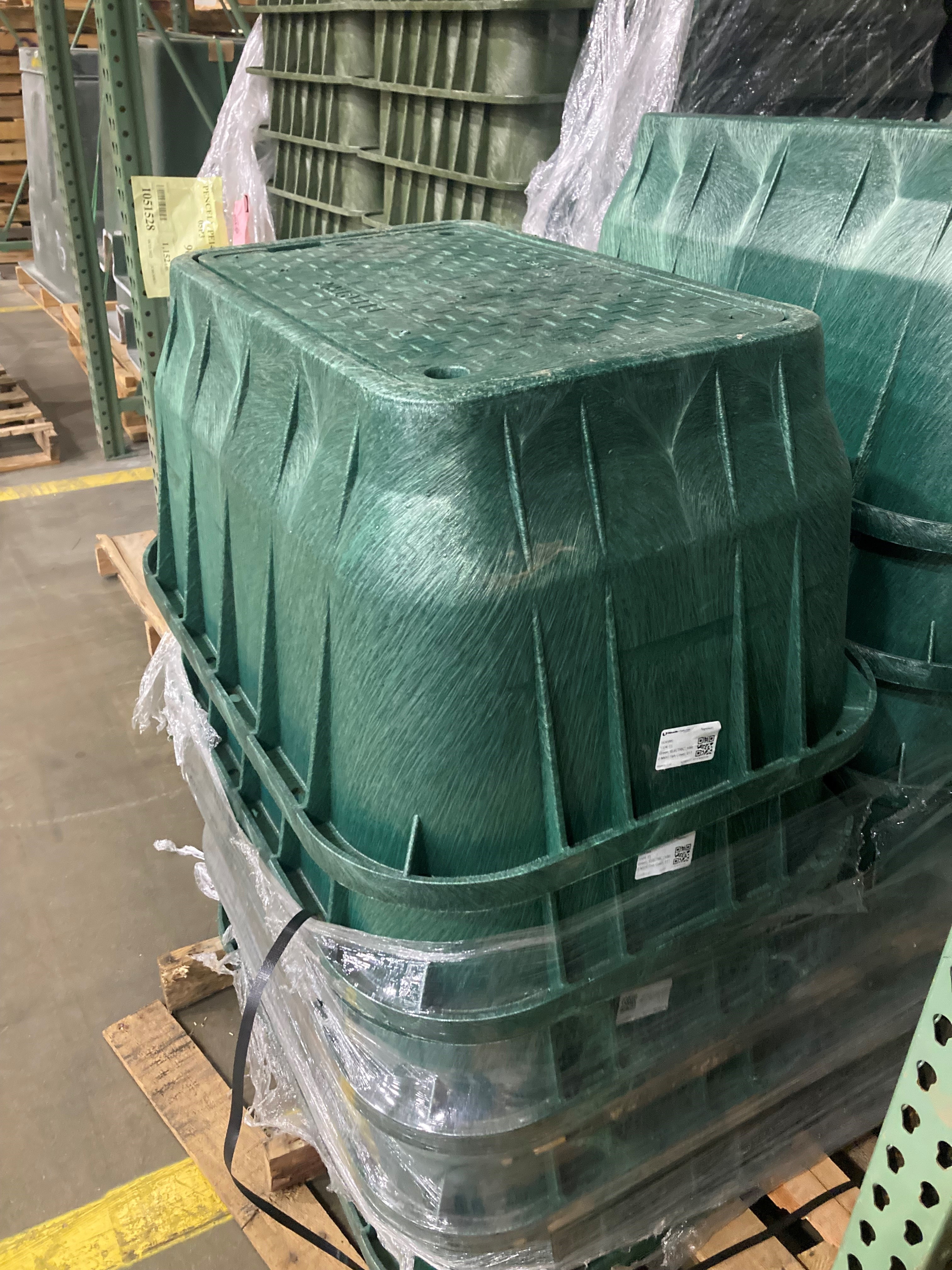 13241009 - 1324-15 13"x24" Green "Electric" 15" Depth HDPE Handhole with Hex Bolt